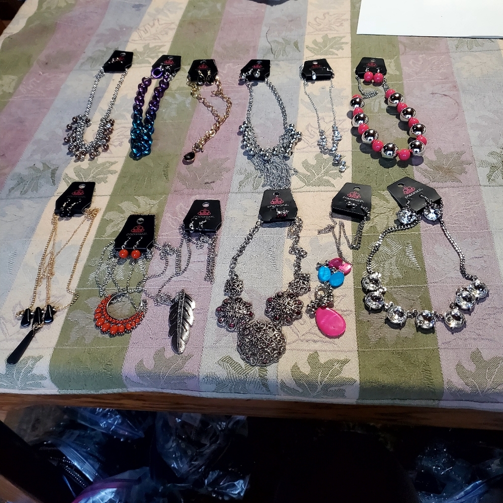 Paparazzi Lot Of 15  Big And Chunky Costume Jewelry Set Listing 27